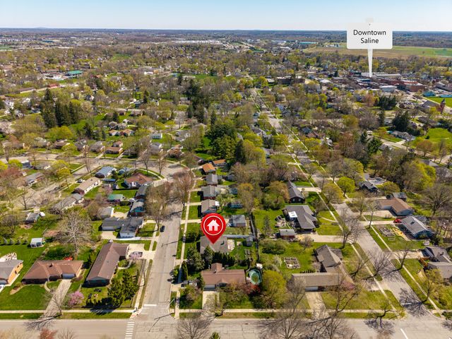 350 Hollywood Drive, Saline, MI 48176