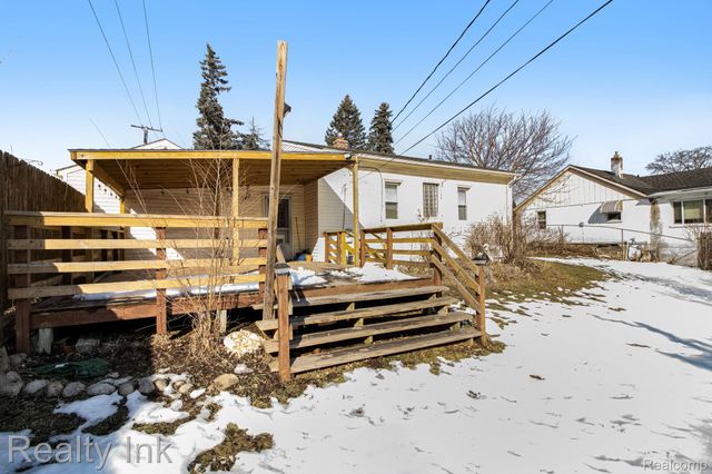 4845 Hatchery Road, Waterford Charter Township, MI 48329