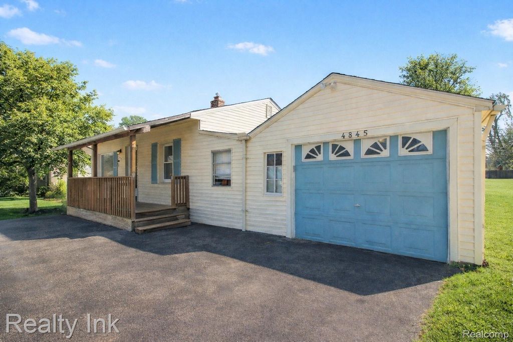 4845 Hatchery Road, Waterford Charter Township, MI 48329