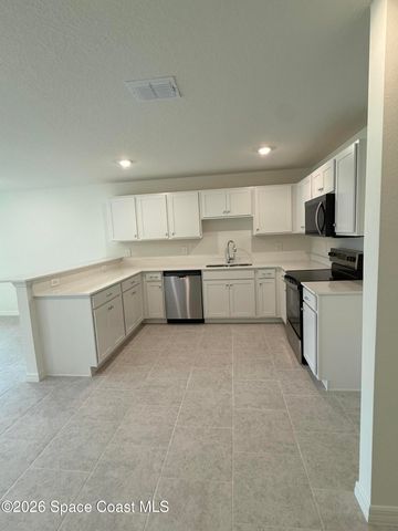 962 SW Richmond Circle SW, Palm Bay, FL 32908