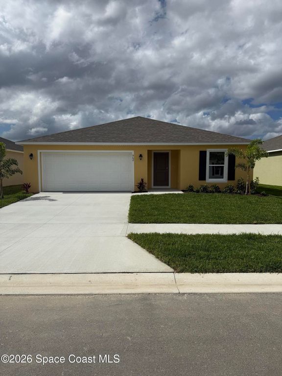 962 SW Richmond Circle SW, Palm Bay, FL 32908