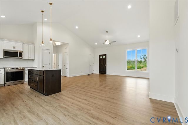 5782 Darlington Heights Rd, Farmville, VA 23901