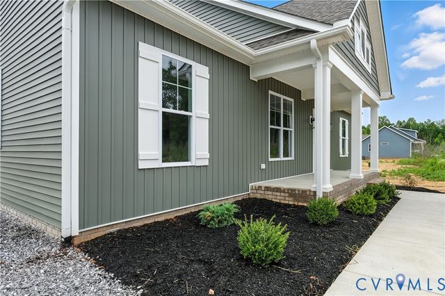 5782 Darlington Heights Rd, Farmville, VA 23901