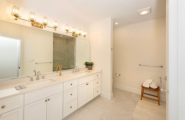 21 Clubview Dr 21, Andover, MA 01810