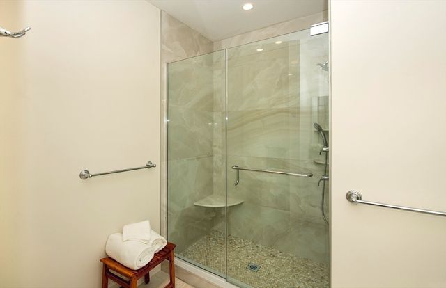 21 Clubview Dr 21, Andover, MA 01810