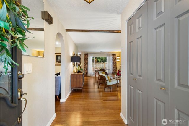 8924 NE 191st Place, Bothell, WA 98011