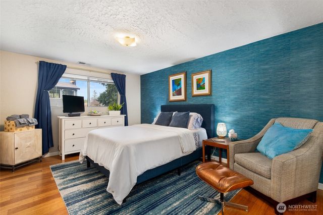 8924 NE 191st Place, Bothell, WA 98011