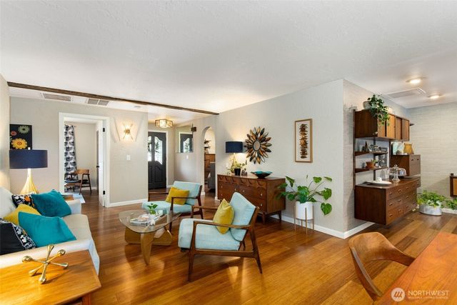 8924 NE 191st Place, Bothell, WA 98011