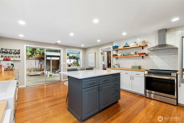 8924 NE 191st Place, Bothell, WA 98011