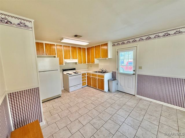 117 Pine Forest Drive, Selma, AL 36701