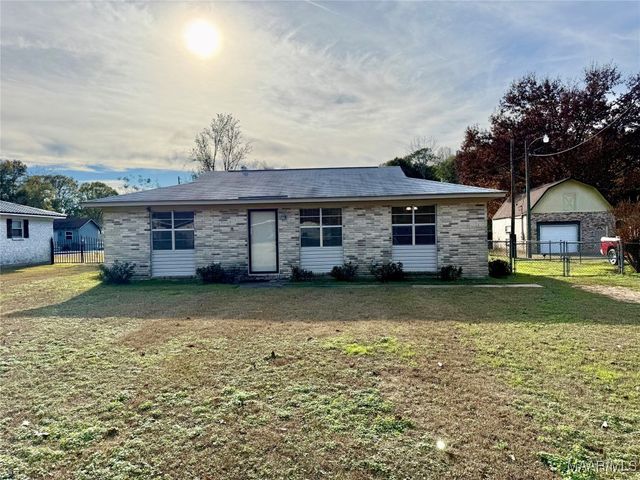 117 Pine Forest Drive, Selma, AL 36701