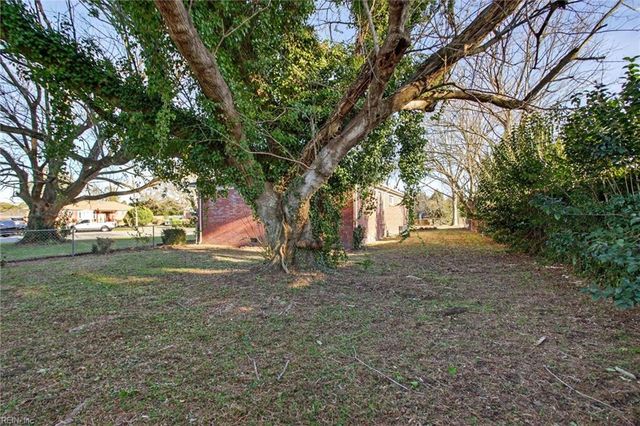 6305 Knob Hill DR, Virginia Beach, VA 23464