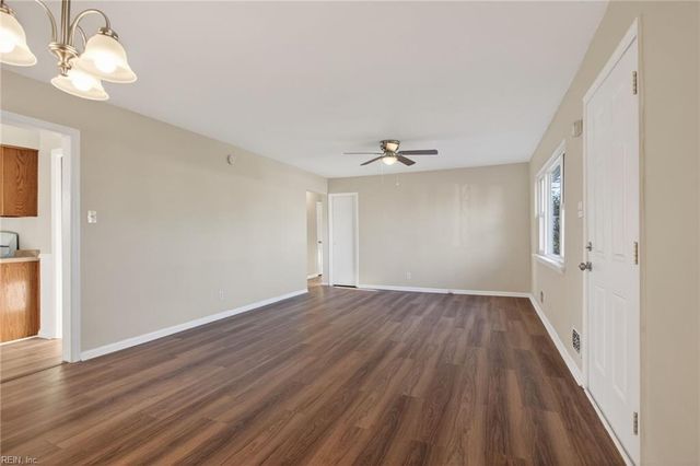 6305 Knob Hill DR, Virginia Beach, VA 23464