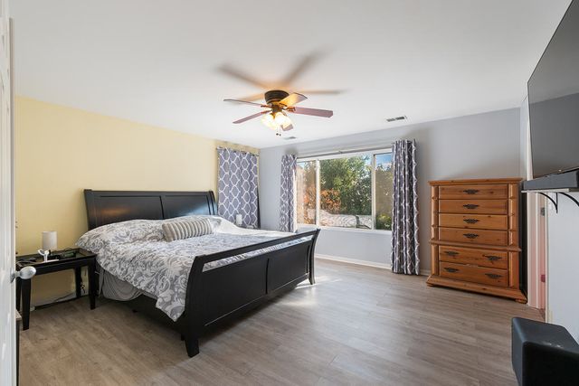 8512 Foxborough Way, Joliet, IL 60431