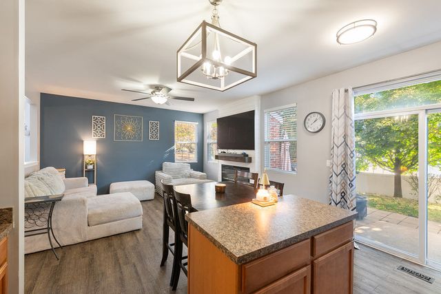 8512 Foxborough Way, Joliet, IL 60431