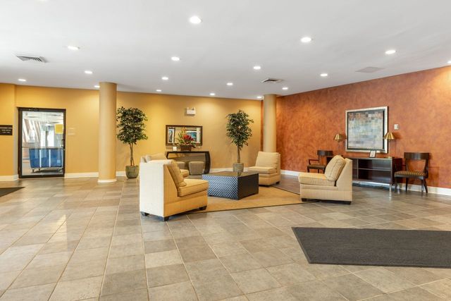 5200 S Ellis Avenue 313, Chicago, IL 60615