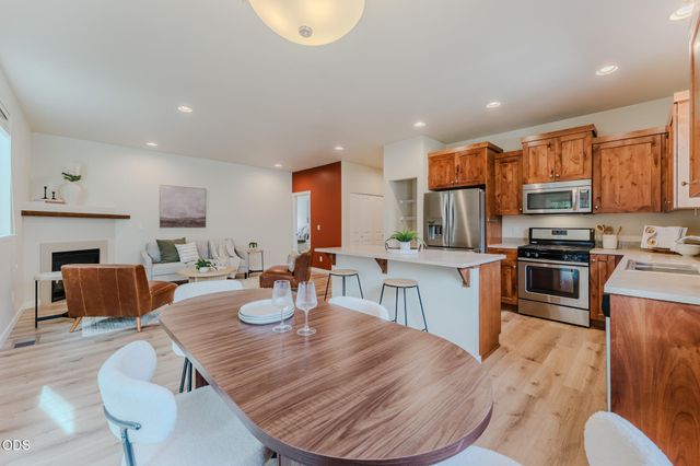 640 SE Reed Market Road, Bend, OR 97702