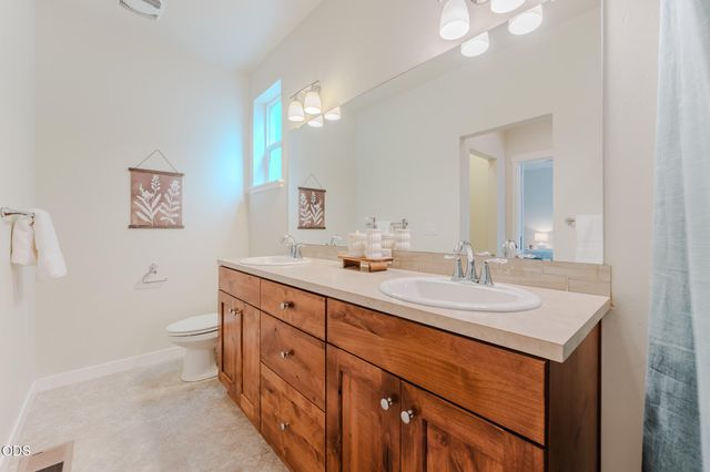 640 SE Reed Market Road, Bend, OR 97702