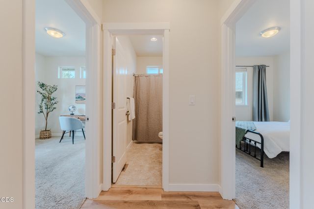 640 SE Reed Market Road, Bend, OR 97702