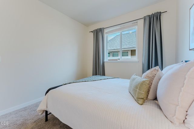 640 SE Reed Market Road, Bend, OR 97702