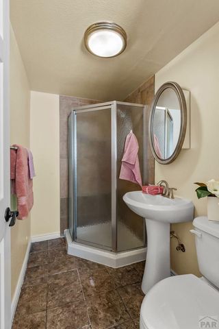 905 Damson St, Pueblo, CO 81001