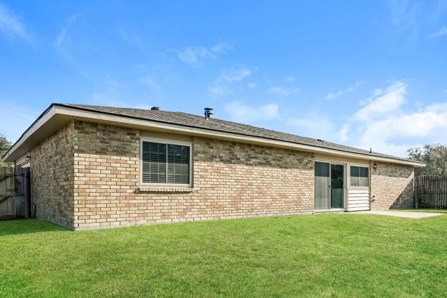 617 Faye Street, Desoto, TX 75115