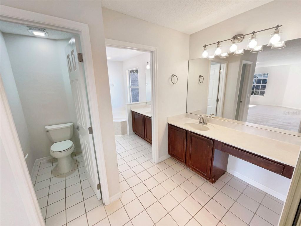 Image 21 of property listing at 3834 REGENTS WAY, Oviedo, FL 32765