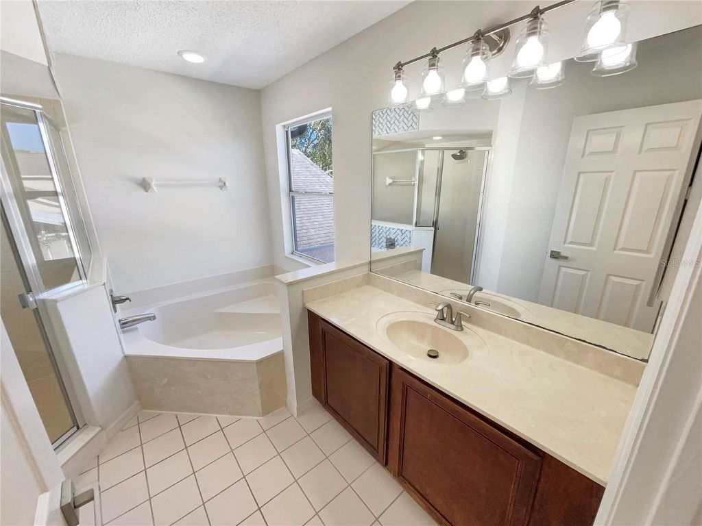 Image 22 of property listing at 3834 REGENTS WAY, Oviedo, FL 32765