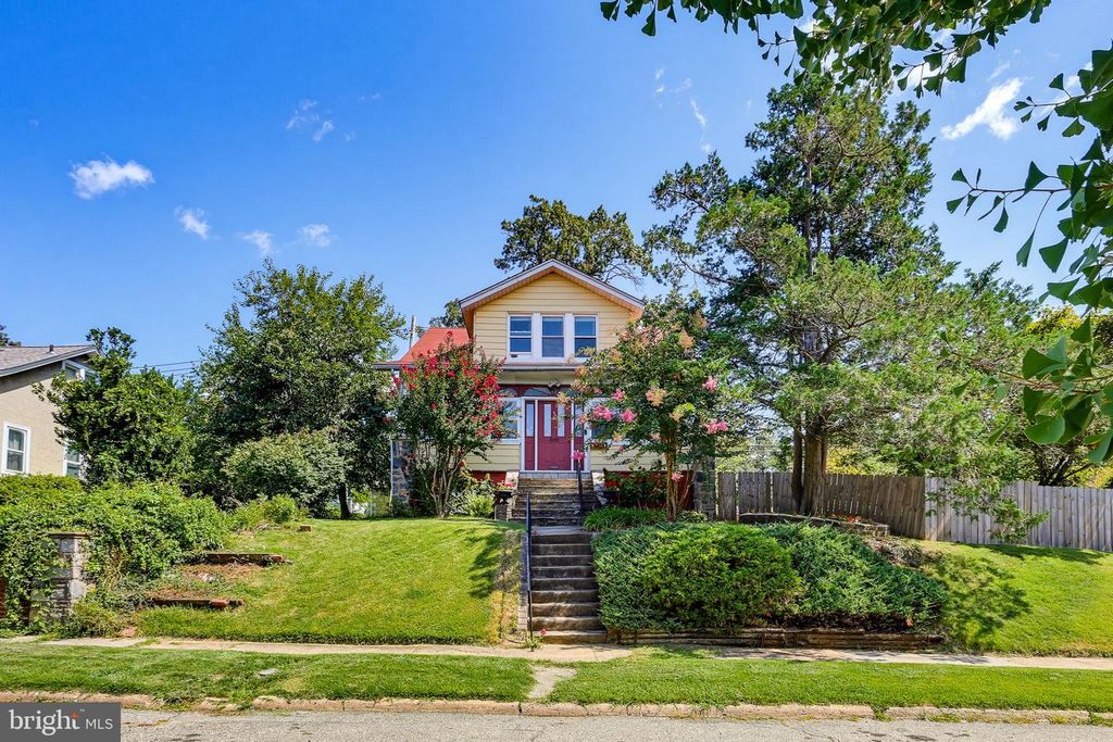 3030 IONA TER, Baltimore, MD 21214