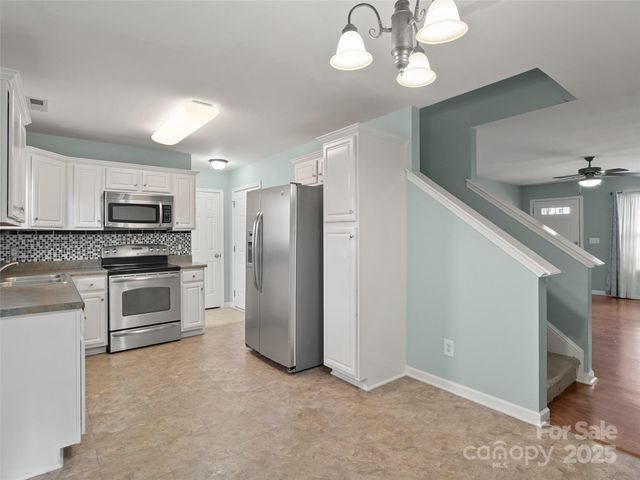 24 Torrington Avenue, Fletcher, NC 28732