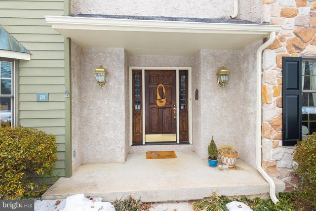 21 LEXINGTON MNR, Glenmoore, PA 19343