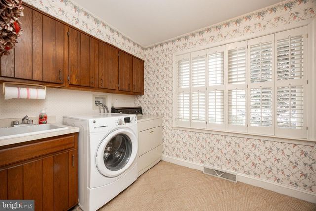 21 LEXINGTON MNR, Glenmoore, PA 19343