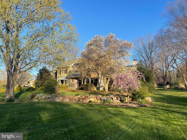 21 LEXINGTON MNR, Glenmoore, PA 19343