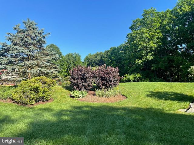 21 LEXINGTON MNR, Glenmoore, PA 19343