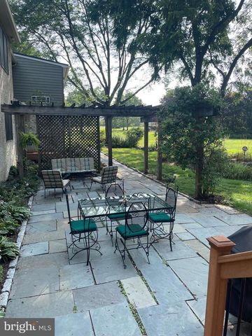 21 LEXINGTON MNR, Glenmoore, PA 19343