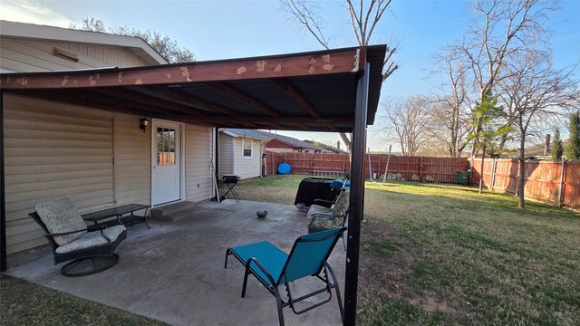 1807 Redbud Circle, Carrollton, TX 75006