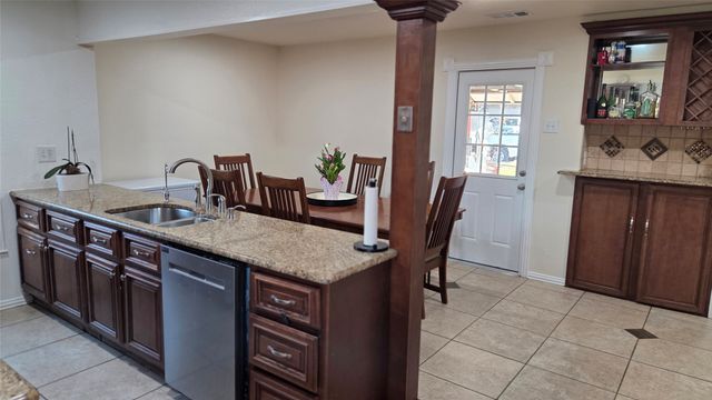 1807 Redbud Circle, Carrollton, TX 75006