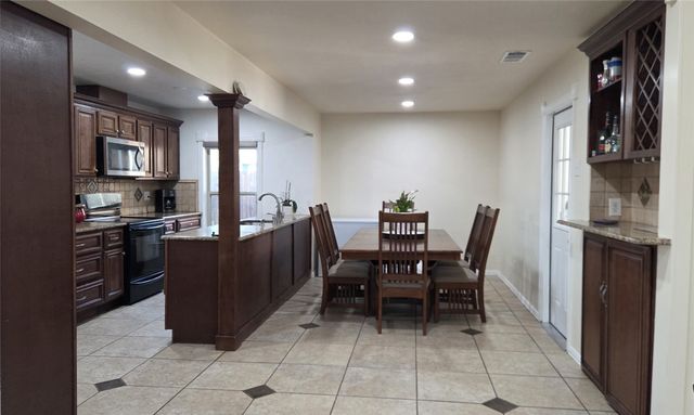 1807 Redbud Circle, Carrollton, TX 75006