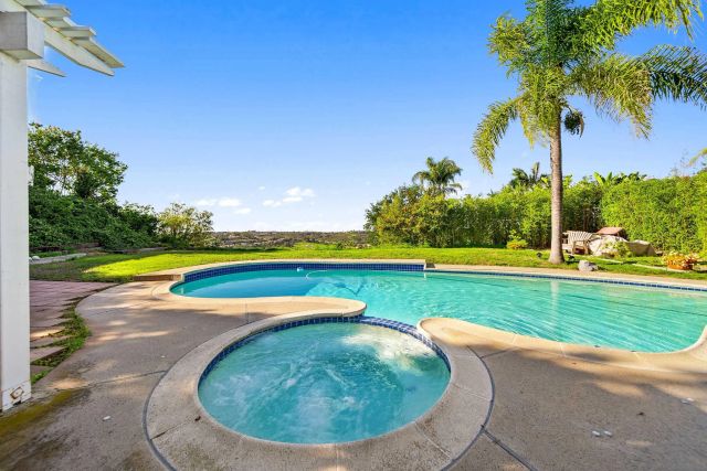 2518 Unicornio, Carlsbad, CA 92009