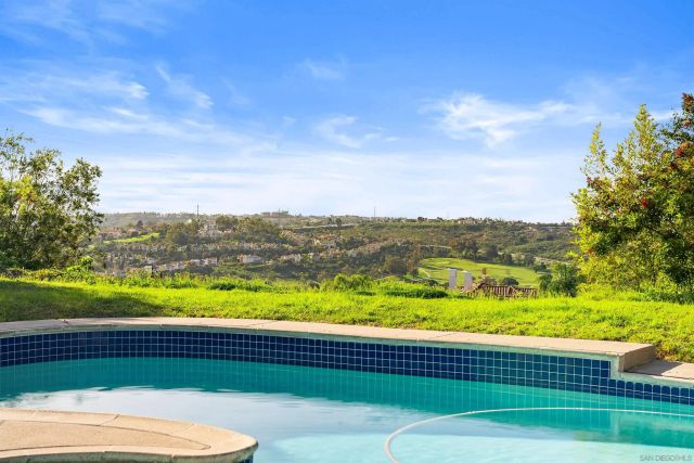 2518 Unicornio, Carlsbad, CA 92009