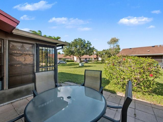 20 Walcott Drive, Boynton Beach, FL 33426