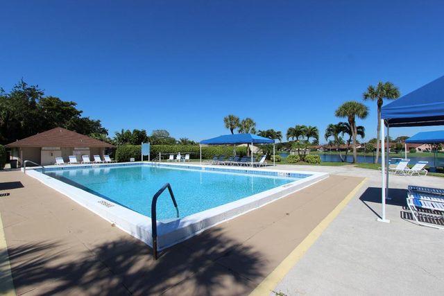 20 Walcott Drive, Boynton Beach, FL 33426