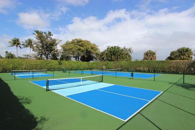 20 Walcott Drive, Boynton Beach, FL 33426