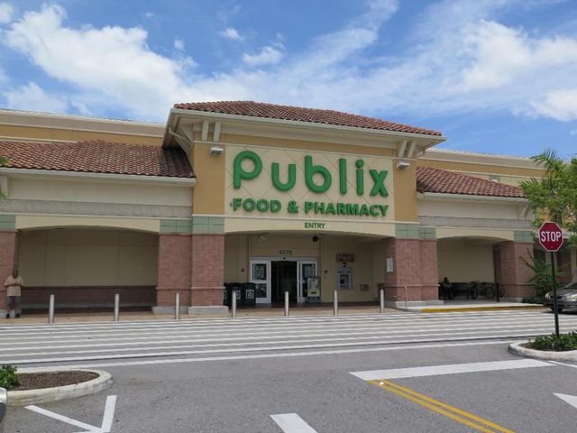 20 Walcott Drive, Boynton Beach, FL 33426