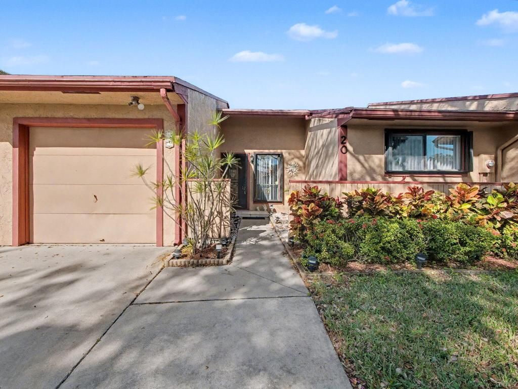 20 Walcott Drive, Boynton Beach, FL 33426