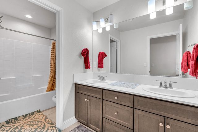 6466 W Richert Avenue, Fresno, CA 93723