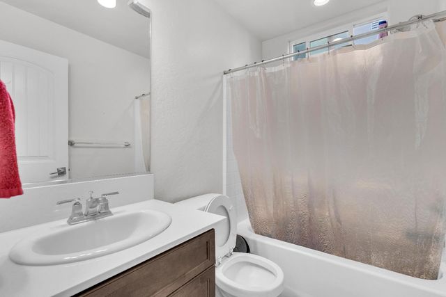 6466 W Richert Avenue, Fresno, CA 93723