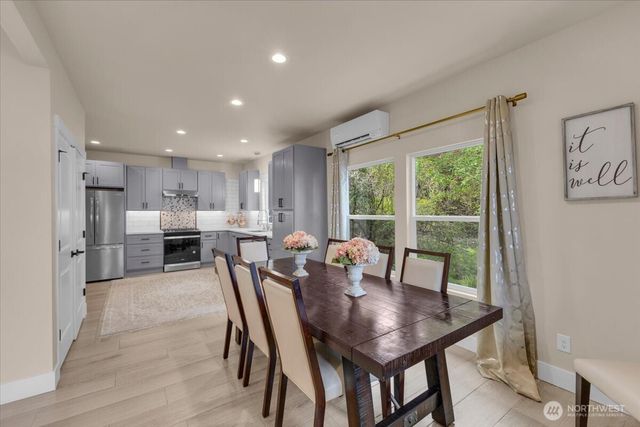 1273 Beach Drive E, Port Orchard, WA 98366