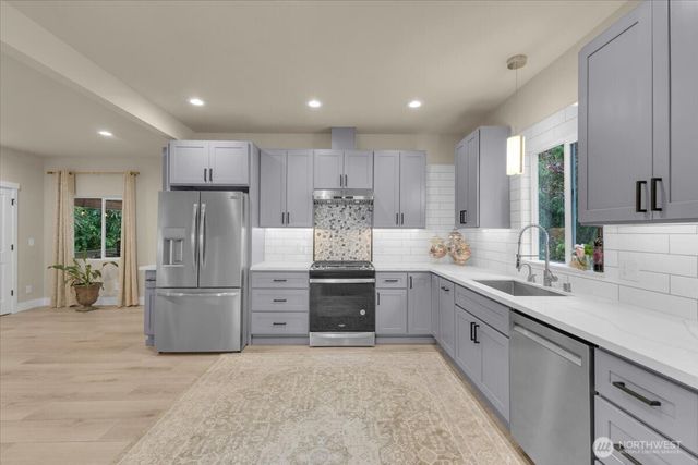 1273 Beach Drive E, Port Orchard, WA 98366