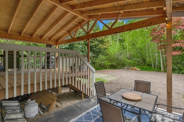 1273 Beach Drive E, Port Orchard, WA 98366